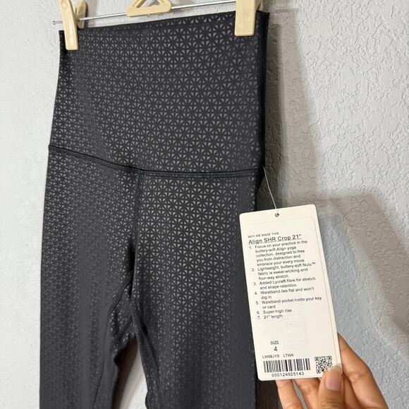 Lululemon Align SHR Crop 21" Black Size 4 - Picture 3 of 6